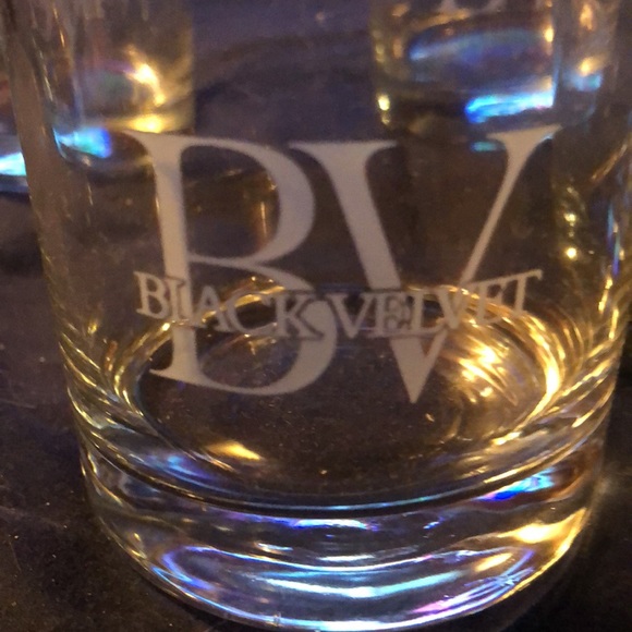BLACK VELVET CANADIAN WHISKY Glass - Picture 2 of 4